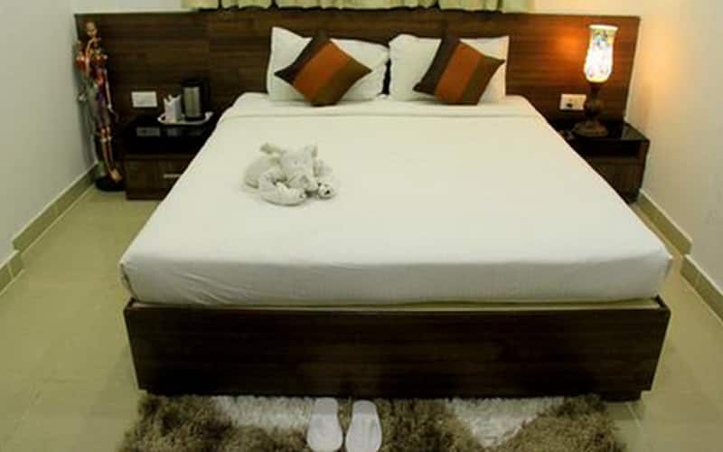 Hotel Mina Palace, Wardha 1